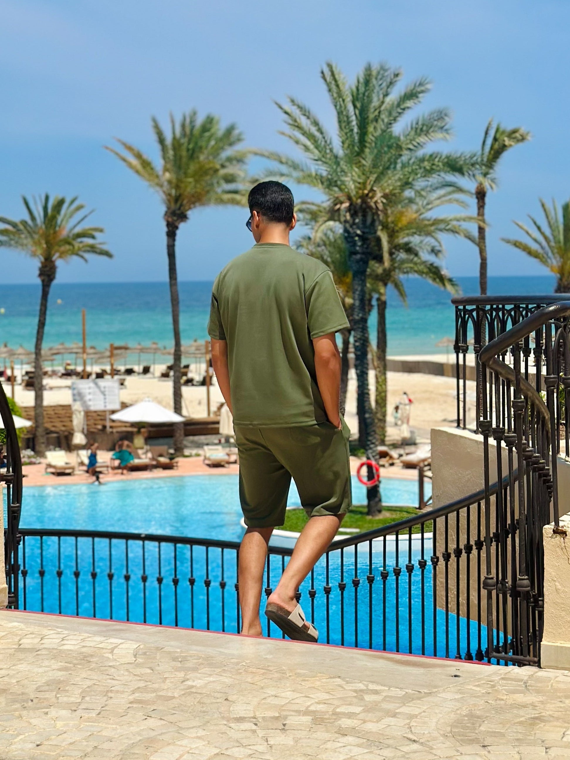 Ensemble Semi-Oversize GREEN OLIVE