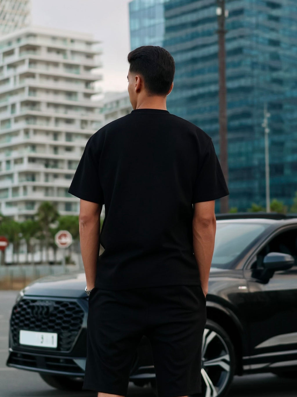 Ensemble Semi-Oversize Full Black