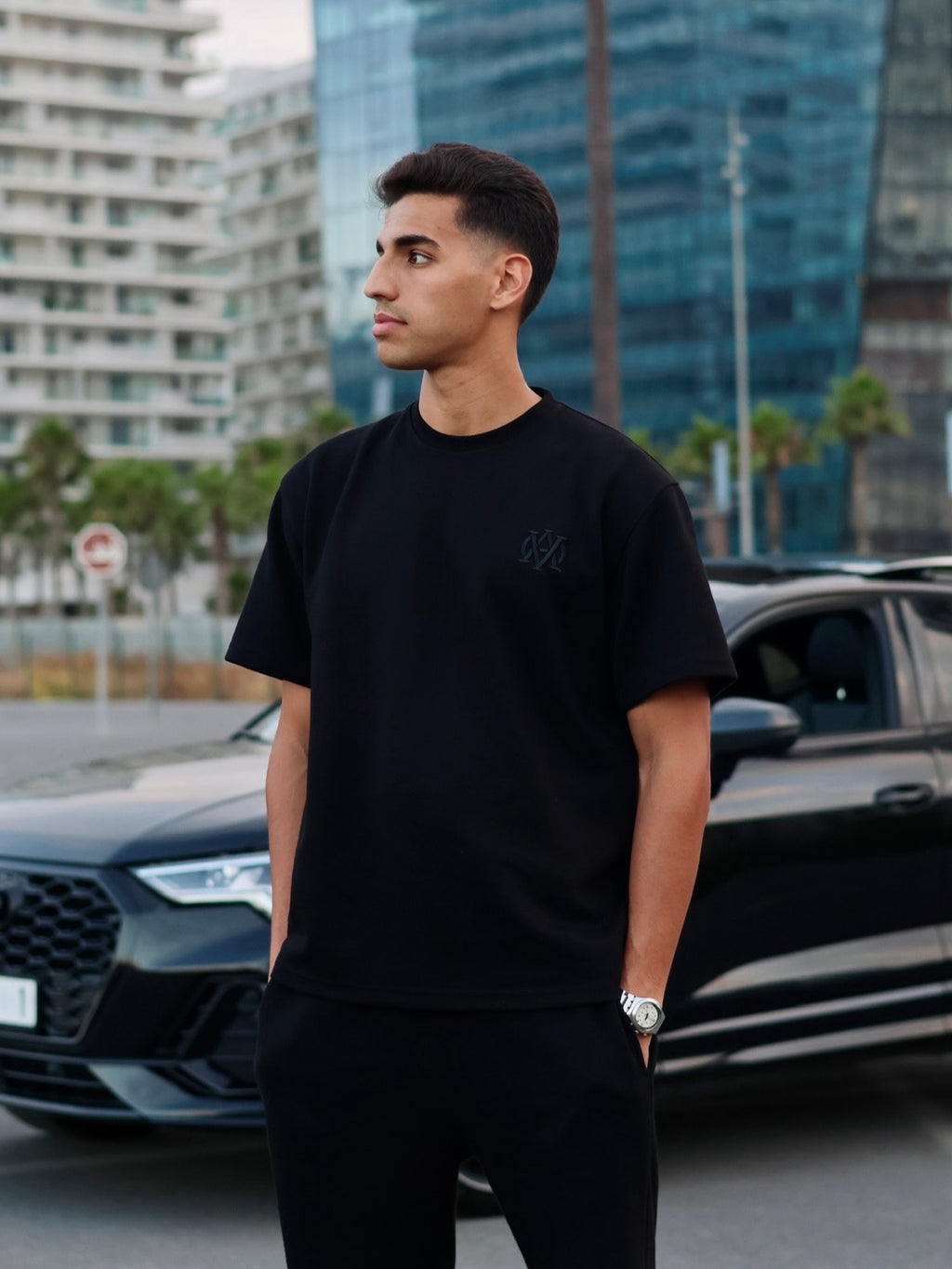 Ensemble Semi-Oversize Full Black