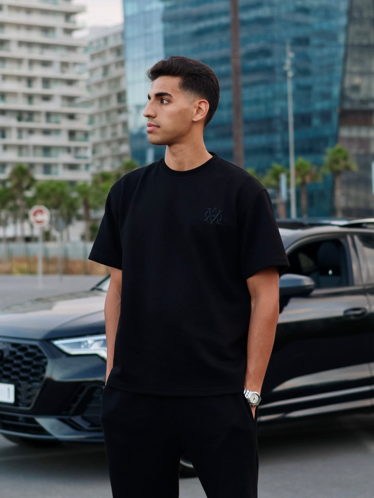 Ensemble Semi-Oversize Full Black